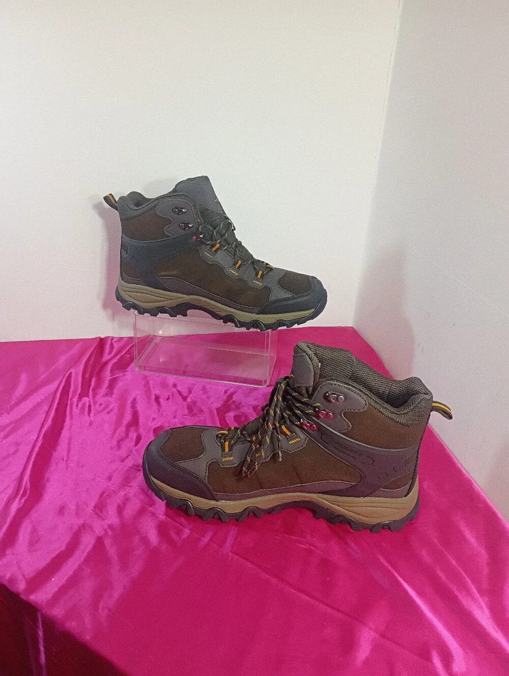 NORTIV8 Mens SZ 10.5 Suede Waterproof Hiking Boots JS19004M